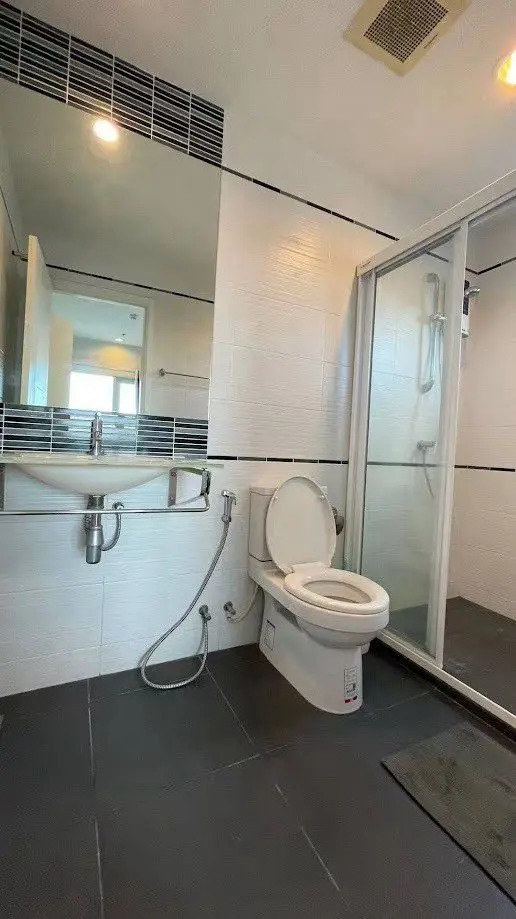 1 bed Condo Central Pattaya with  Swimming pool - Fitness - Garden - Lounge - Playground