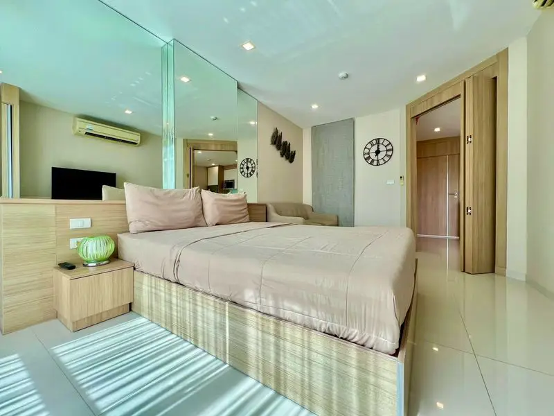 1 bed sea view condo at City Garden Tropicana is in a prime location, overlooking the serene Wong Amat Beach  close to Pattaya Beach.