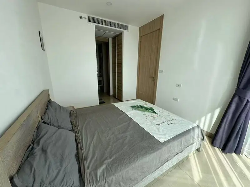 Riviera 1 bed Condo near to  stunning Jomtien Beach view from the rooftop  children's playground, rooftop pool with sunbeds, and a communal gym