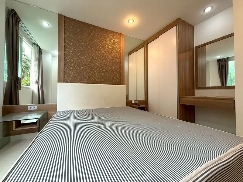 1 bed condo in modern complex Naklua with a large swimming pool and a tropical garden  Located in a serene location in south Pattaya  only 5 minutes or 1.2 kilometers to Jomtien Beach,