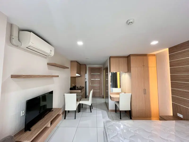 Whale Marina Condo Studio Condo with Yacht Parking  Nestled in Soi Najomtien 8, just 150 meters from Beach, for a refreshing seaside lifestyle every day.