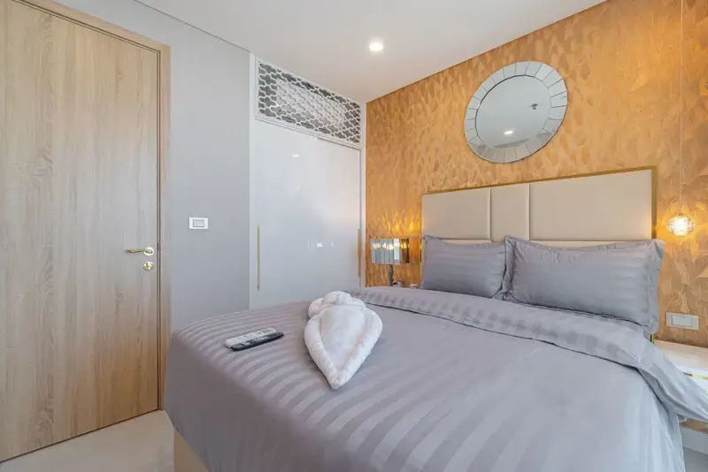 1 bed condo Copacabana Jomtien at Bang Lamung, Pattaya has the following facilities: Swimming pool, Gym, Internet, Security, Car park, Garden, Sauna, Children's area and Elevator.