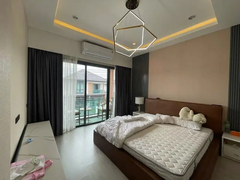 Patta Define 4 Bedroom for sale