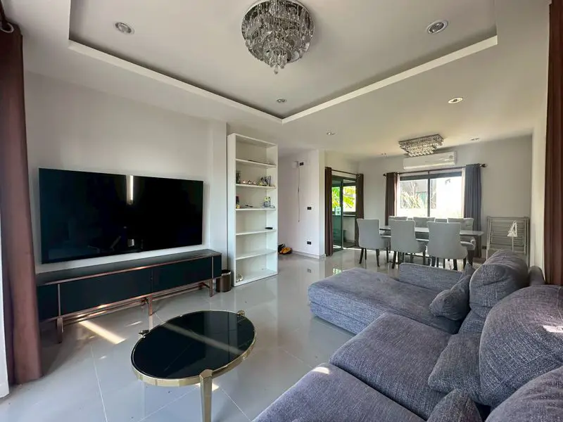 Patta Define 4 Bedroom for sale