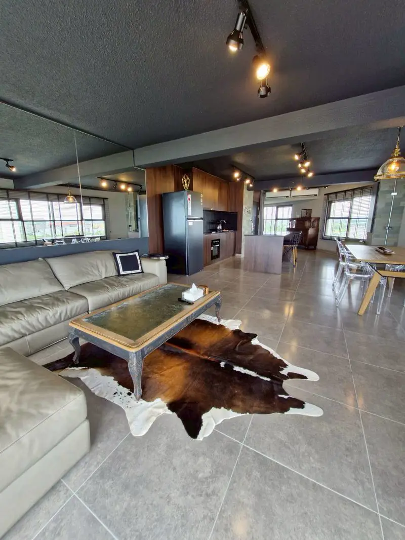 Metro-Jomtien Condotel:  1 bedroom condo located in a prime location next to the Jomtien Beach South for sale