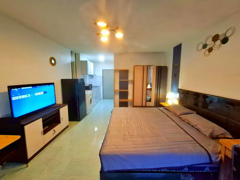 Quality condominium for rent with an extensive range of facilities , including; pool , gym and  fully equipped kitchen, the living rooms, tastefully decorated.