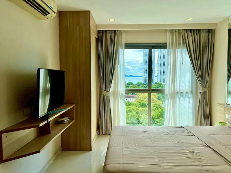 1 bed sea view condo at City Garden Tropicana is in a prime location, overlooking the serene Wong Amat Beach  close to Pattaya Beach.