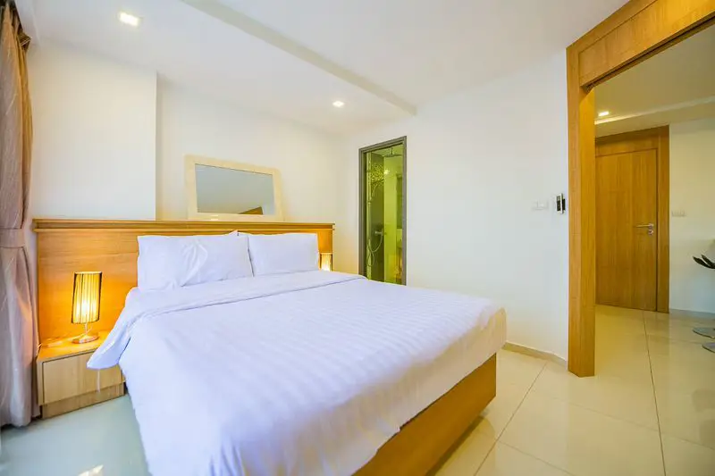 City Garden Pratumnak 1 Bedroom  Condo with restaurants, communal pool, fitness center , sauna, spa, charming steam room, and Jacuzzi. located close to U-Tapao-Rayong-Pattaya International Airport.