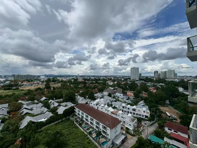 Riviera Wong Amat Studio for sale