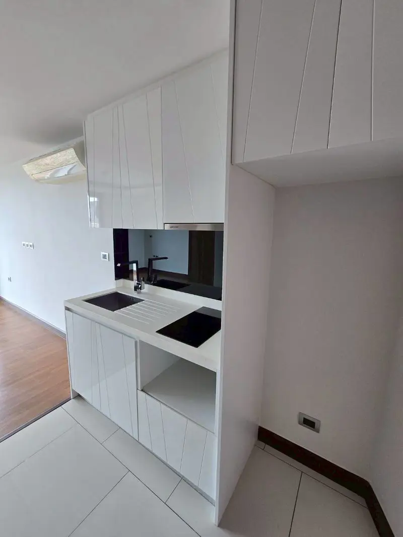 Peak Towers Pratumnak Studio with  two pool areas, a separate covered parking complex, Zen-relaxation zone with full fitness facilities with panoramic ocean views