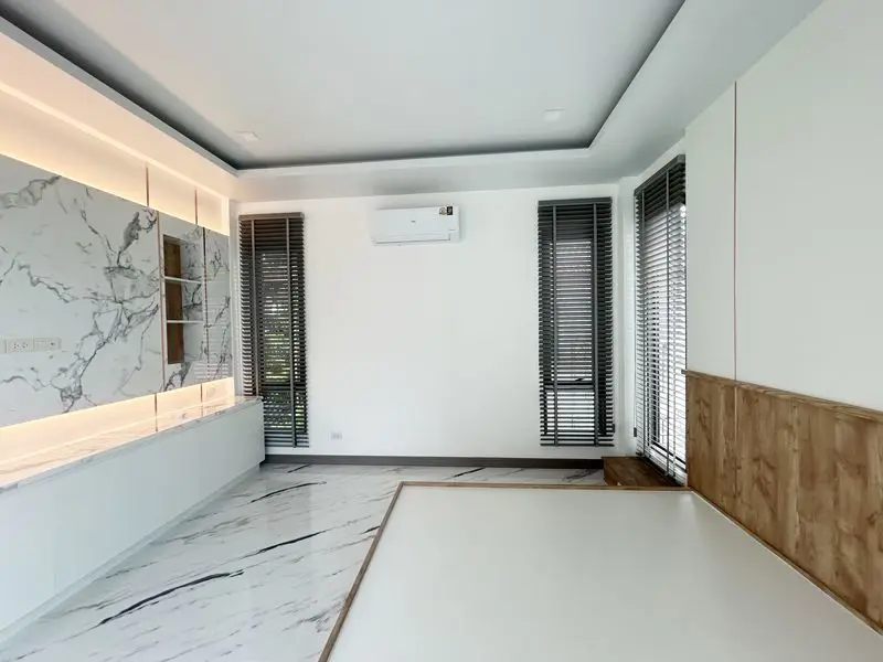 Jomtien Pool Villa 3 Bedroom  2 Floor Big Living room European Kitchen Thai Kitchen with laundry area