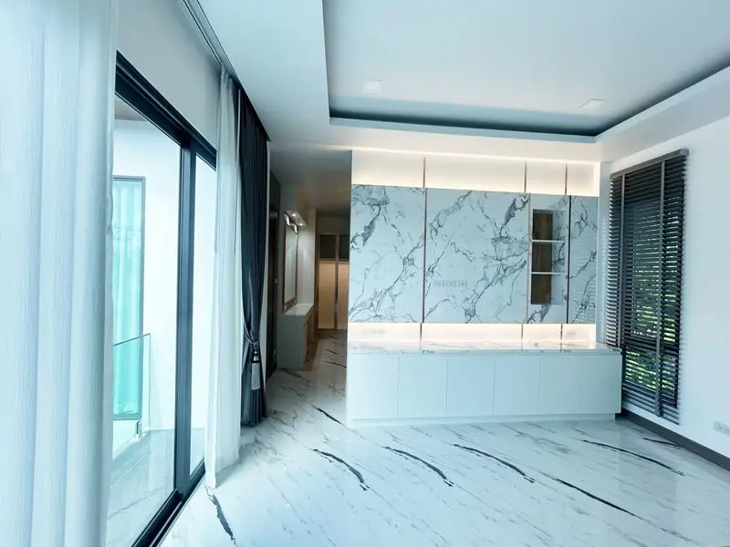 Jomtien Pool Villa 3 Bedroom  2 Floor Big Living room European Kitchen Thai Kitchen with laundry area