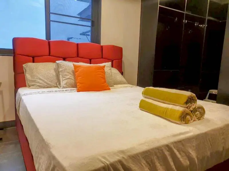 5 bed Pool Villa Pratumnak  ultra-modern and offers 2 separate apartments with 2 and 3 bedrooms each.