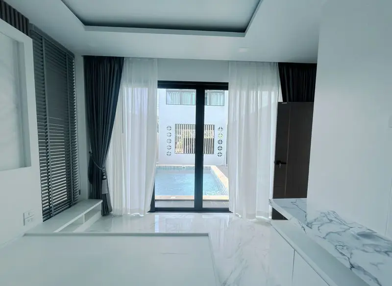 Jomtien Pool Villa 3 Bedroom  2 Floor Big Living room European Kitchen Thai Kitchen with laundry area