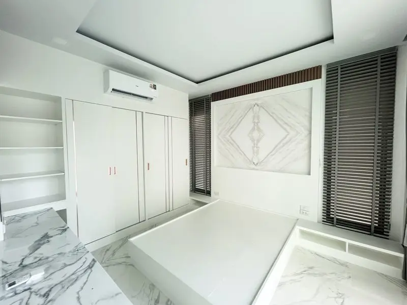 Jomtien Pool Villa 3 Bedroom  2 Floor Big Living room European Kitchen Thai Kitchen with laundry area