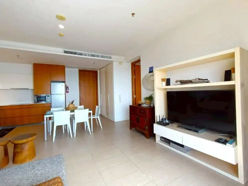 Northpoint Wongamat - Pattaya 1 Bedroom condo living area