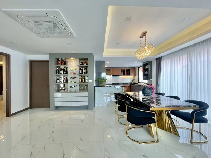 Jomtien Pool Villa for sale dining