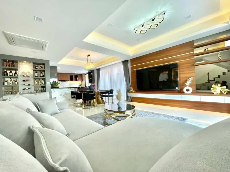 Jomtien Pool Villa for sale