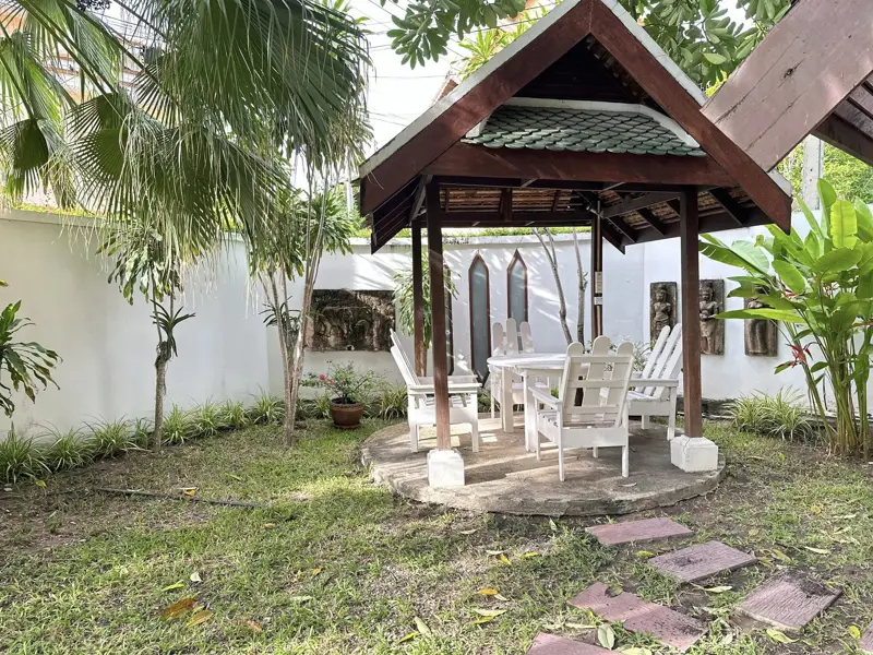 Jomtien Palace - Large Plot -3 Bedrooms - for sale and for rent