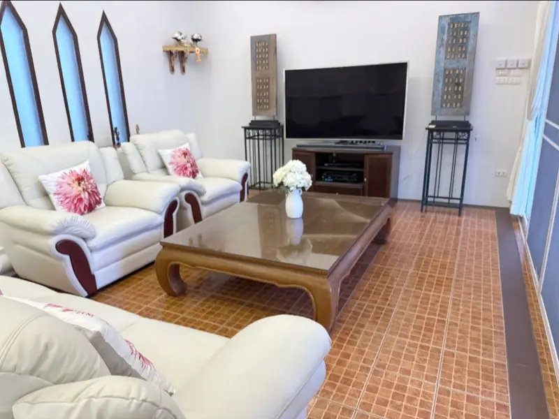 Jomtien Palace - Large Plot -3 Bedrooms - for sale and for rent