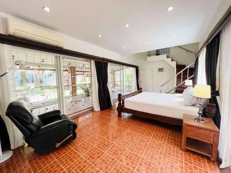 Jomtien Palace - Large Plot -3 Bedrooms - for sale and for rent