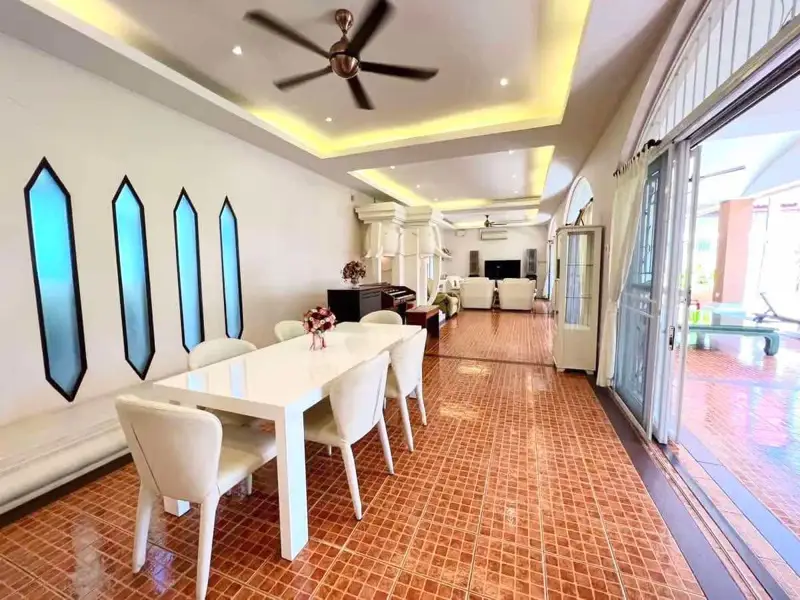 Jomtien Palace - Large Plot -3 Bedrooms - for sale and for rent