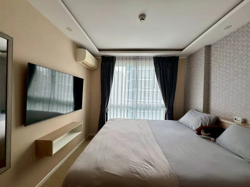 Estanan Condo Pratumnak for sale