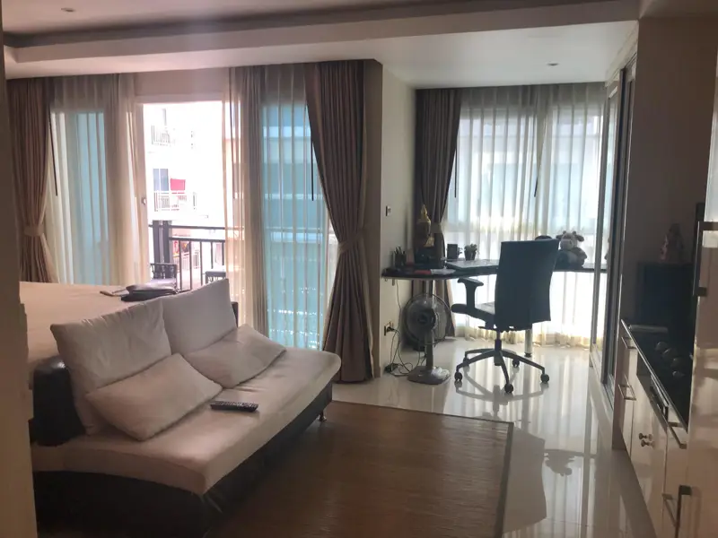 Avenue Residence Central Studio Room for sale