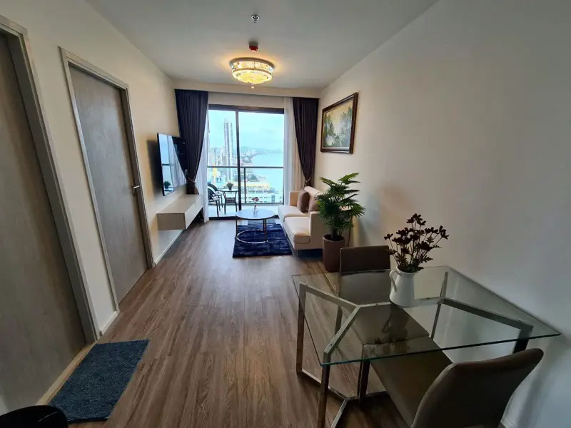 Aeras Condo Jomtien 2 bed for sale  is a luxury beachfront condominium near Jomtien Beach.  360-degree overlooking with wonderful Pattaya Bay and Pattaya views