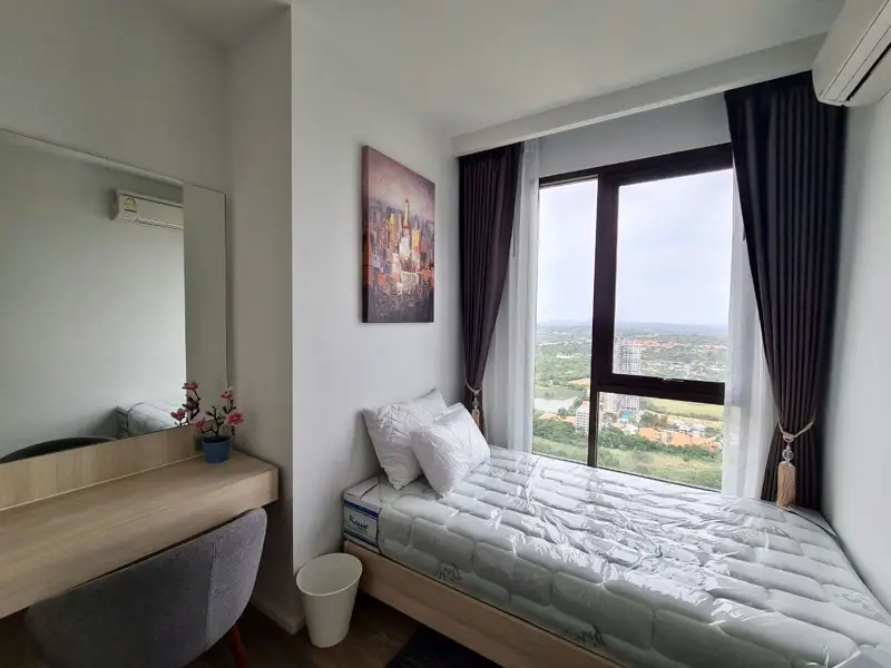 Aeras Condo Jomtien 2 bed for sale  is a luxury beachfront condominium near Jomtien Beach.  360-degree overlooking with wonderful Pattaya Bay and Pattaya views