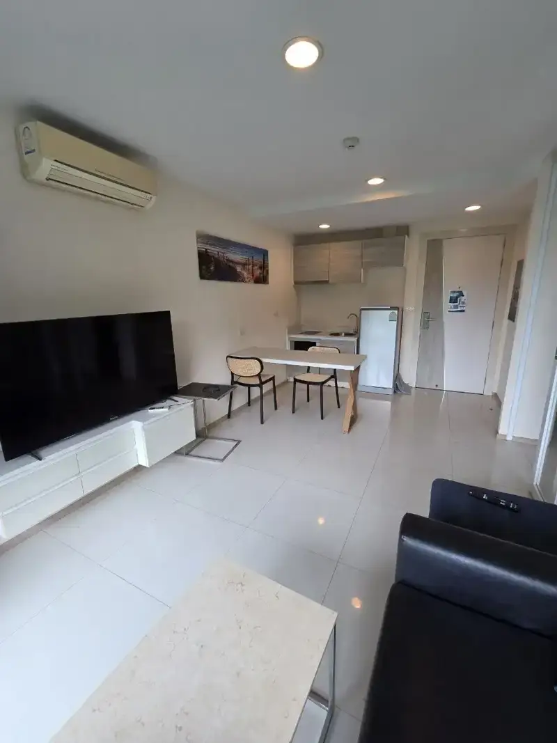 jomtien Condos with Swimming pool, Gym, Security, Car park, Garden, Sauna, Children's area, Concierge, Library, Grill, Hot Tub and Office