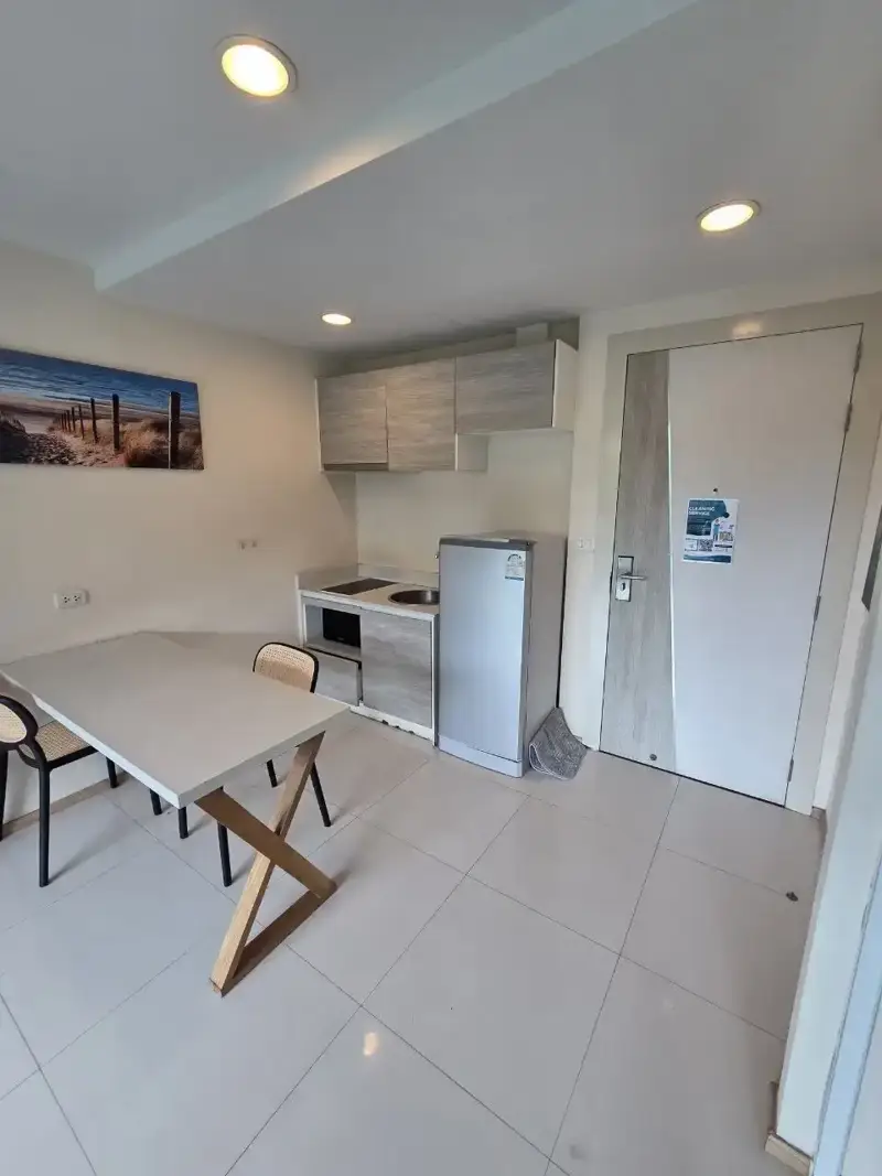 jomtien Condos with Swimming pool, Gym, Security, Car park, Garden, Sauna, Children's area, Concierge, Library, Grill, Hot Tub and Office