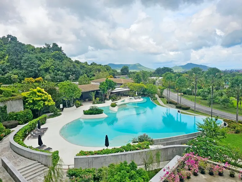 1 bed condo at Sunplay Bangsaray at Bang Sare, Sattahip has the following facilities: Swimming pool, Gym, Security, Car park, Garden, Tennis court, Concierge and Elevator.