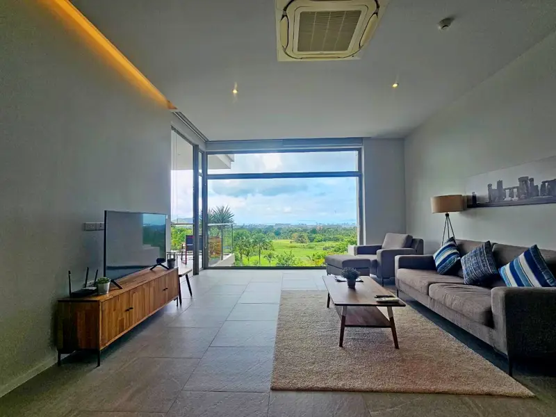  1 bed condo at Sunplay Bangsaray at Bang Sare, Sattahip has the following facilities: Swimming pool, Gym, Security, Car park, Garden, Tennis court, Concierge and Elevator.