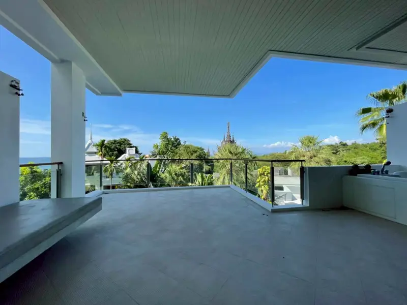 The Sanctuary Condominium 2 bed Condo for sale at luxurious, beachfront condominium project located at the far north end of Wongamat Beach