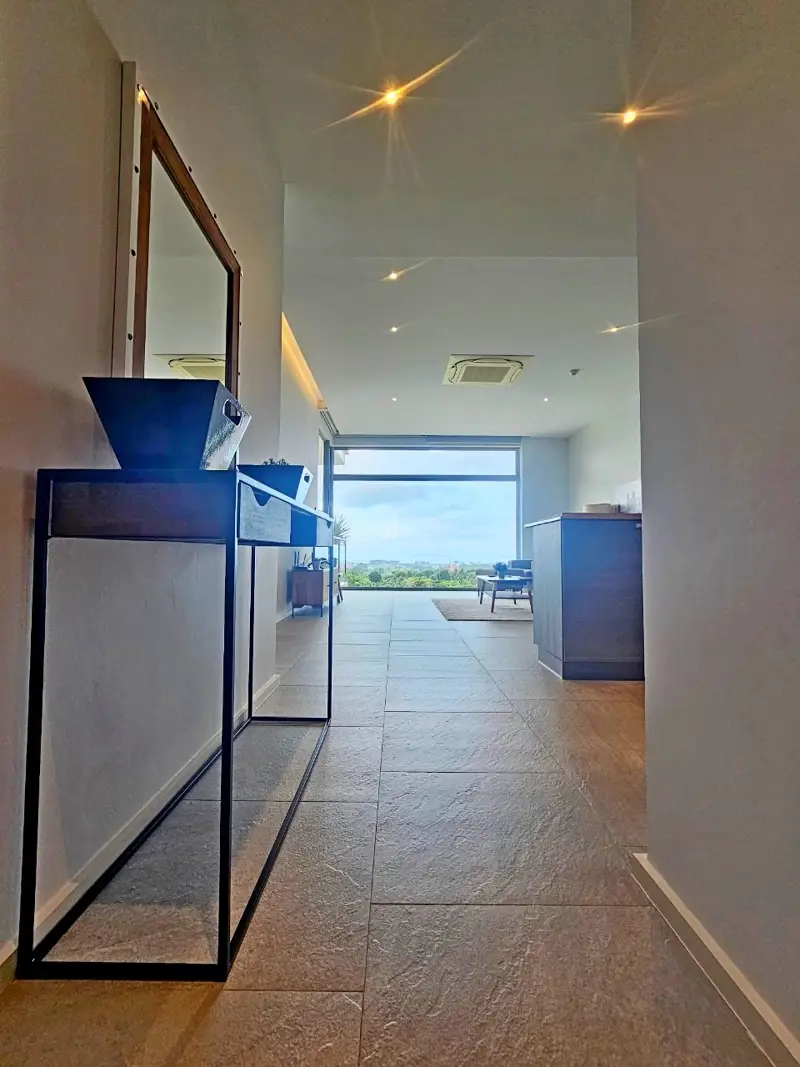  1 bed condo at Sunplay Bangsaray at Bang Sare, Sattahip has the following facilities: Swimming pool, Gym, Security, Car park, Garden, Tennis court, Concierge and Elevator.