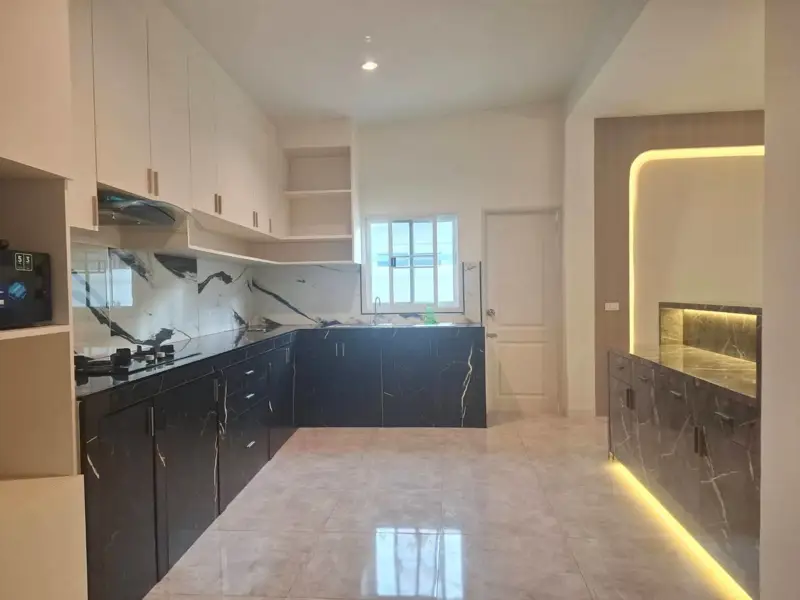 Maneeya Village, Chaiyaphruek 2 -3 Bedroom for rent