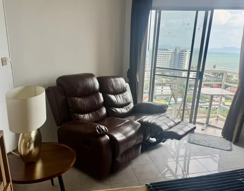 Rimhaad Jomtien Beach Condominium Studio for rent