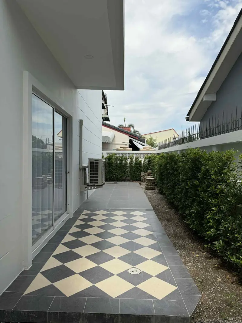 Suk Aim Garden Home Village, Naklua Pattaya 3 Bedroom for saleLand size: 348 Sq.M. / Living area: 242 Sq.M.  • 3 Bedrooms, 2 Bathrooms  • Private swimming pool (3x5 meters)