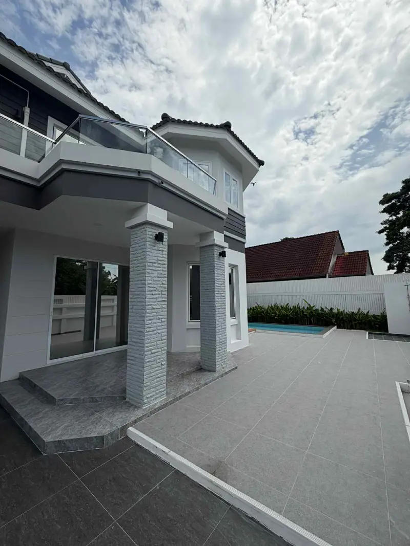 Suk Aim Garden Home Village, Naklua Pattaya 3 Bedroom for saleLand size: 348 Sq.M. / Living area: 242 Sq.M.  • 3 Bedrooms, 2 Bathrooms  • Private swimming pool (3x5 meters)