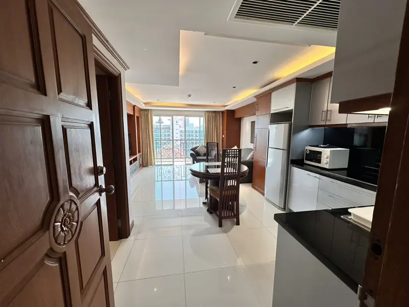 Tara court condo Pratumnak 1 Bedroom for sale with views of Pattaya City. with  a gym, a swimming pool, a garden, a parking lot, a 24-hour security system with CCTV, etc.