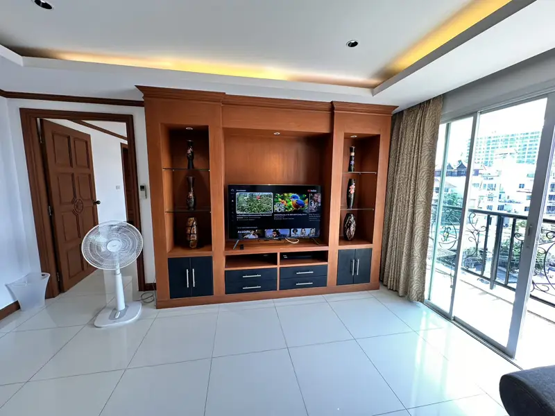 Tara court condo Pratumnak 1 Bedroom for sale with views of Pattaya City. with  a gym, a swimming pool, a garden, a parking lot, a 24-hour security system with CCTV, etc.