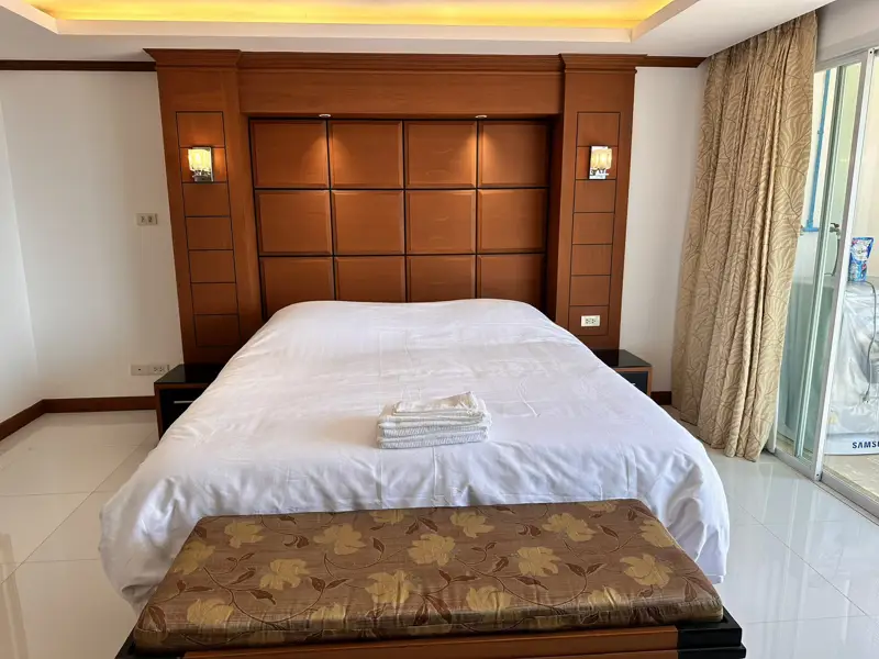 Tara court condo Pratumnak 1 Bedroom for sale with views of Pattaya City. with  a gym, a swimming pool, a garden, a parking lot, a 24-hour security system with CCTV, etc.