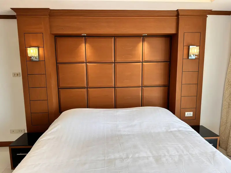 Tara court condo Pratumnak 1 Bedroom for sale with views of Pattaya City. with  a gym, a swimming pool, a garden, a parking lot, a 24-hour security system with CCTV, etc.