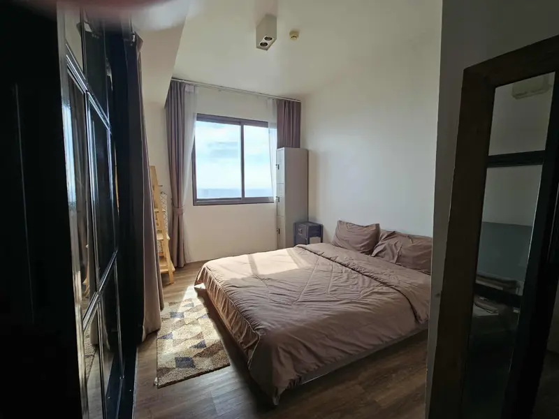 Unixx South Pattaya 1 Bedroom for rent at high-rise condominium on an exclusive location near Pratumnak Hill, views of Bali Hai Cape to Pattaya Beach. Located in the heart of Pattaya,