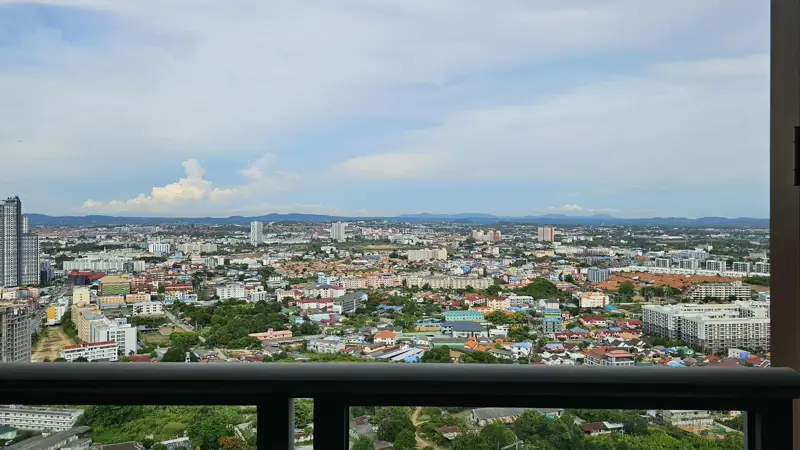 Unixx South Pattaya 1 Bedroom for rent at high-rise condominium on an exclusive location near Pratumnak Hill, views of Bali Hai Cape to Pattaya Beach. Located in the heart of Pattaya,