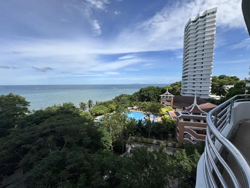 Royal Cliff Tower 3 Bedroom for rent