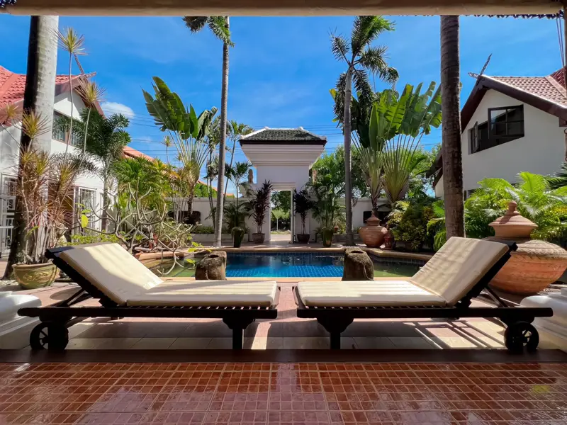 Jomtien Palace - Large Plot -3 Bedrooms - for sale and for rent