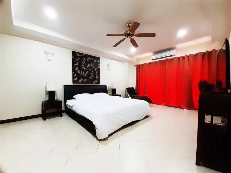  1 bed condo Jomtien with modern facilities, including a Western Kitchen and toilets decorated with high-quality materials and  modern Design,  close to Jomtien Beach, 