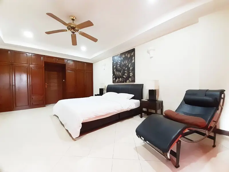  1 bed condo Jomtien with modern facilities, including a Western Kitchen and toilets decorated with high-quality materials and  modern Design,  close to Jomtien Beach, 